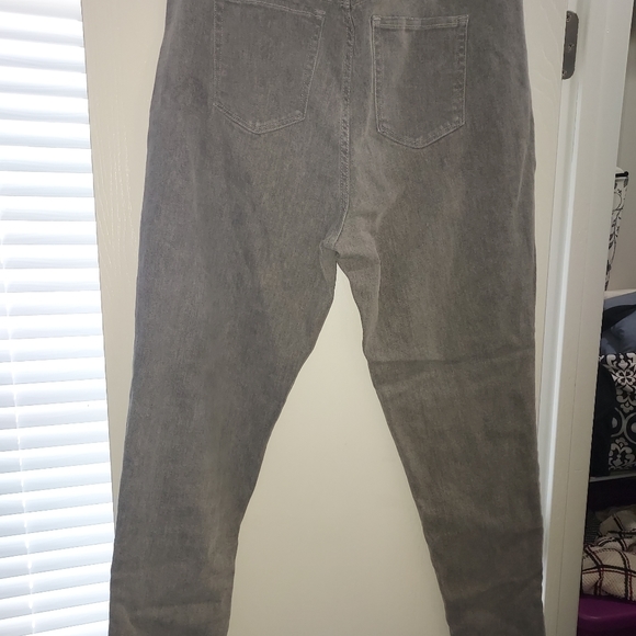 Nine West Low Waist Skinny Jeans - Picture 2 of 4